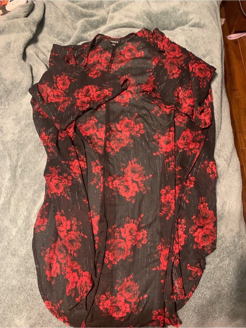 torrid Black kimono style with Red Rose Print and Shimmer